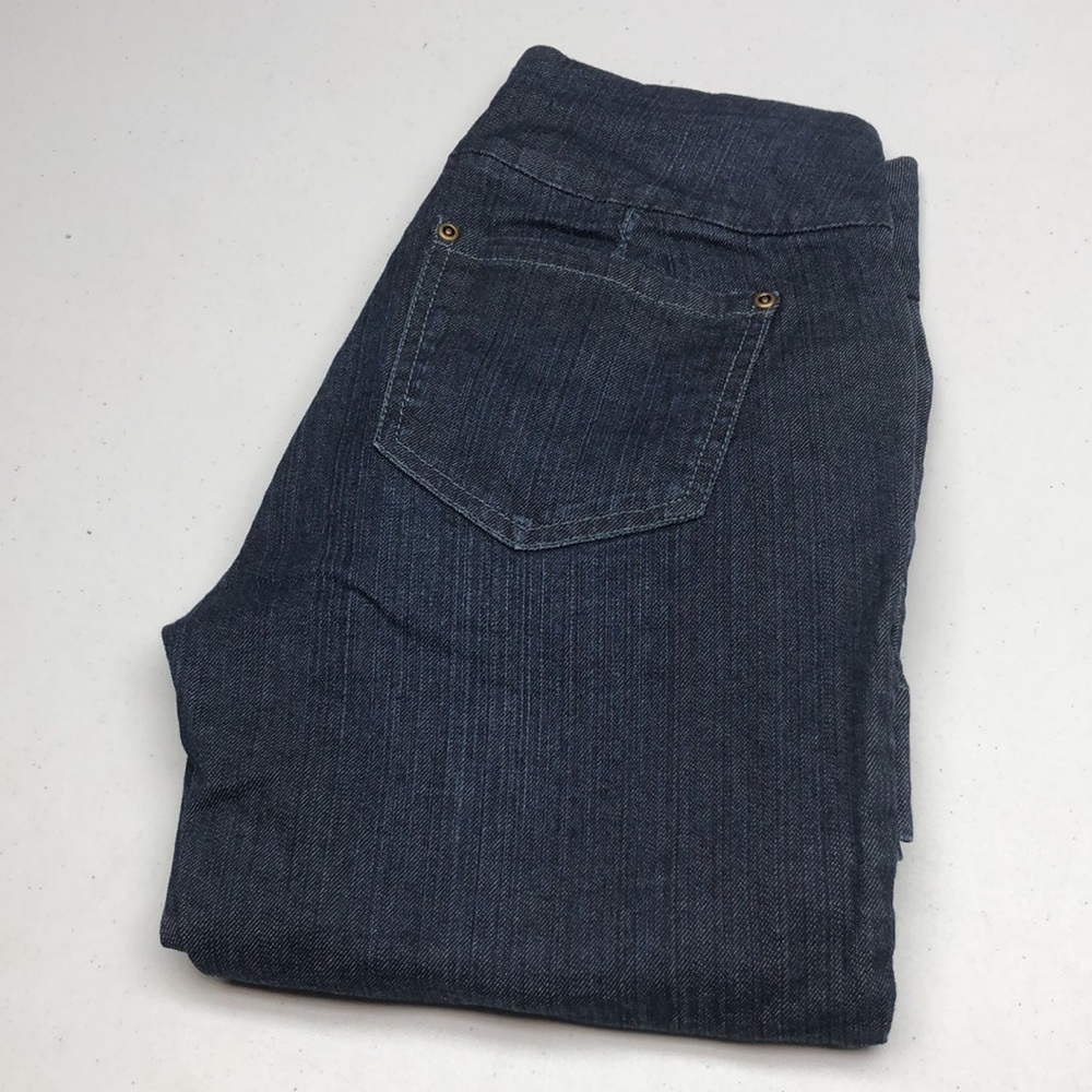 LIKE NEW CLEO HIGH-RISE DENIM BERMUDA JEANS 2/26x23 ⭐️